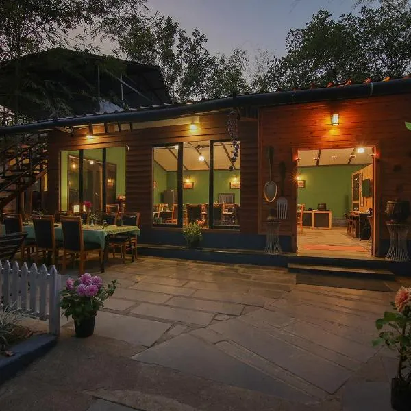 Pench Wilderness Camp Resort，位于Khawāsa的酒店