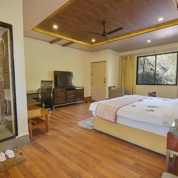Pench Wilderness Camp Resort，位于Khawāsa的酒店