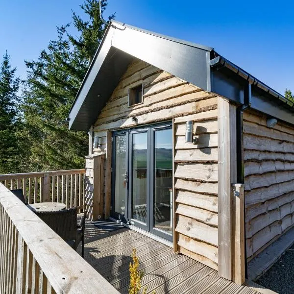 Hedgehog Lodge with Hot Tub，位于库珀的酒店