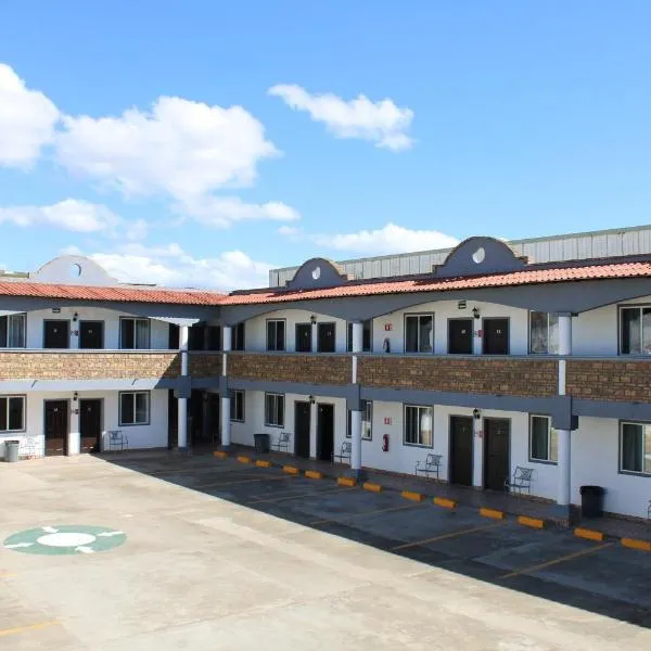 Hotel La Quinta Bonita，位于恩塞纳达港的酒店