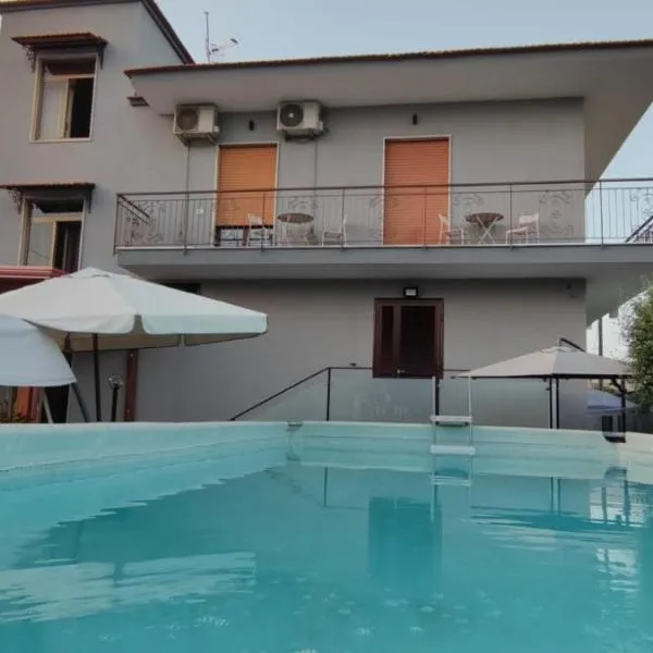 B&B S Home，位于那不勒斯的酒店