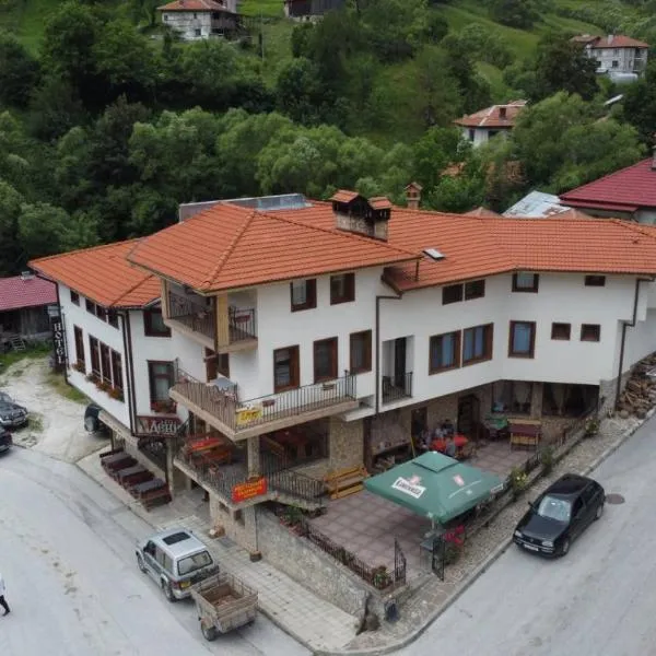 Къща за гости Камината，位于Kozhari的酒店