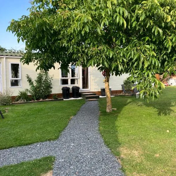 Petite maison dans la nature，位于Saint-Priest-la-Marche的酒店