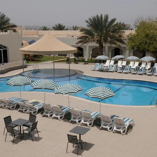 法拉达里斯酒店，位于Al Jināh的酒店