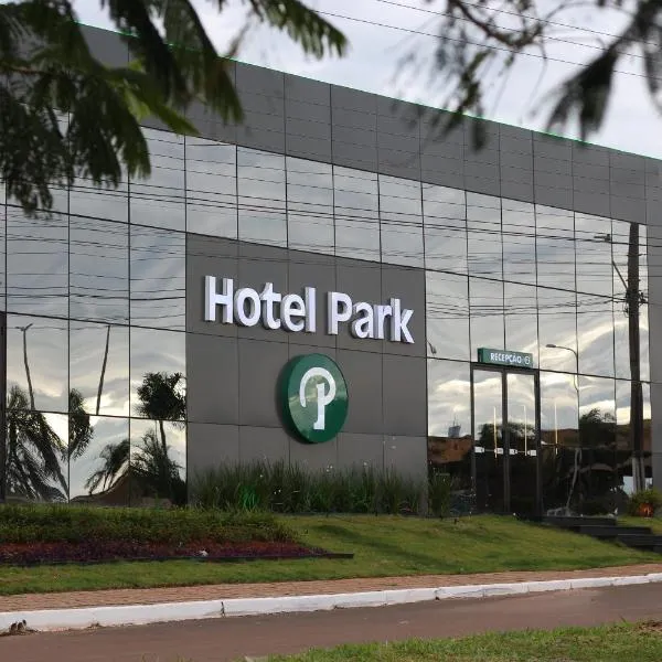 Hotel Park，位于Cidade Ocidental的酒店