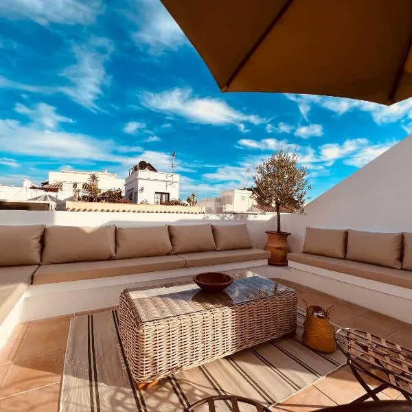 Hostal Boutique Plaza Cantarero,位于内尔哈的酒店