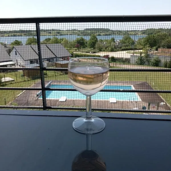 Lacs de l'eau d'heure B25，位于Erpion的酒店