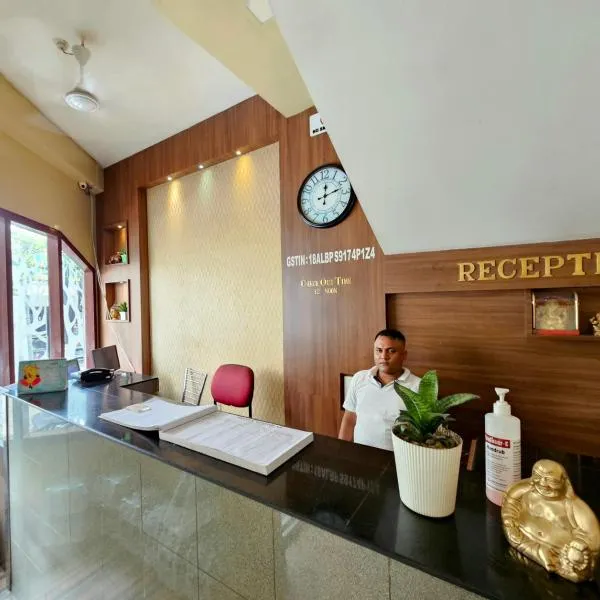 Hotel Rishiraj，位于Titābar的酒店