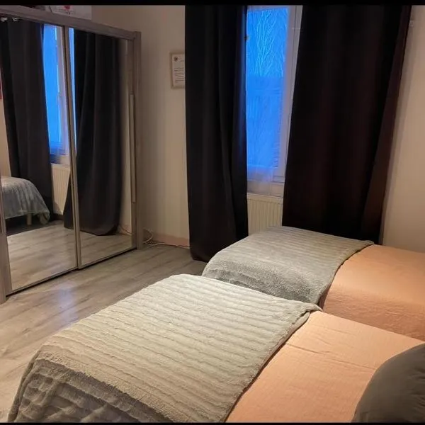 Chambre julia lits séparés，位于迪耶普的酒店