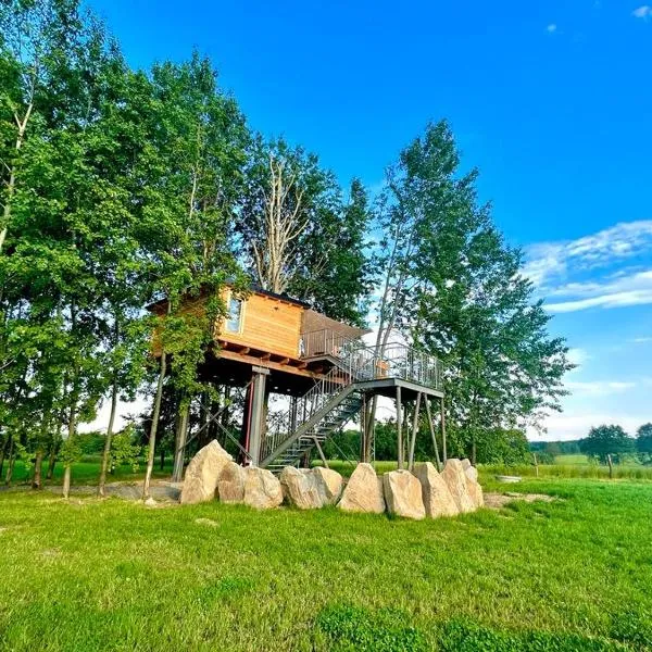 Zelený ostroff Treehouse，位于Jiříkov的酒店