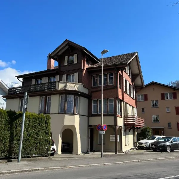 APARTAMENT ROSY，位于因特拉肯的酒店