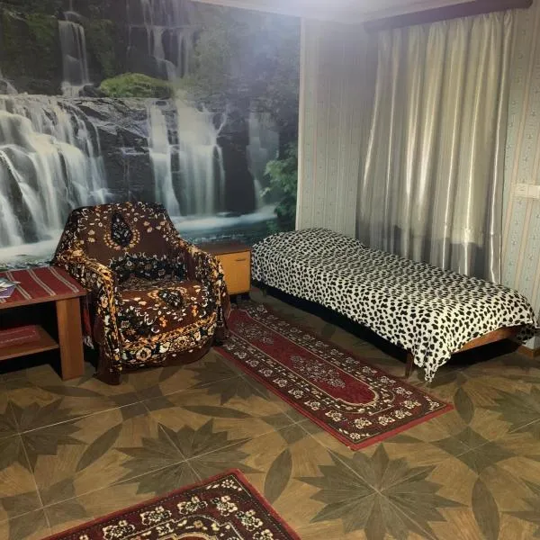 Sofya，位于Chʼalaubani的酒店