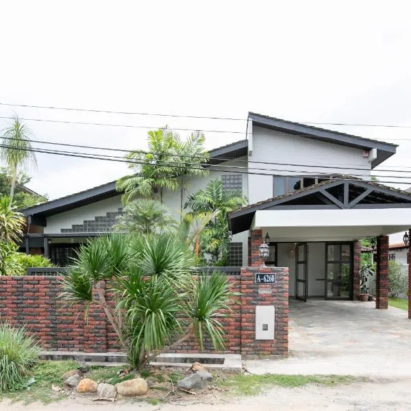 Kontor Mansion - 3 mins to Teluk Chempedak Beach & Private Pool，位于关丹的酒店