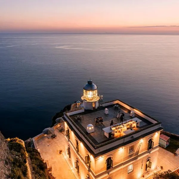 Faro Punta Imperatore，位于Forio d’Ischia – Napoli的酒店