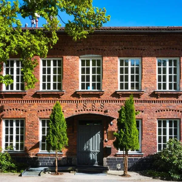 The Torby，位于Tallnäs的酒店