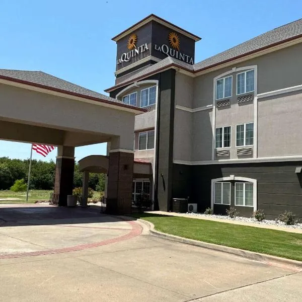 萨尔弗斯普林斯拉昆塔套房酒店，位于热萨尔弗斯普林斯的酒店