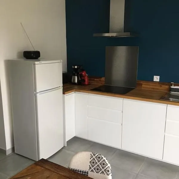 Maison située entre plage la mine d'or et bourg，位于佩内斯坦的酒店