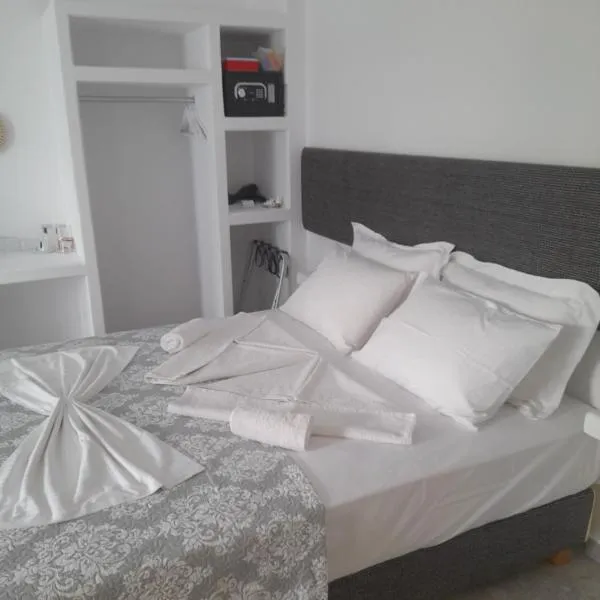 Sand rooms Antiparos，位于安提帕罗斯岛的酒店