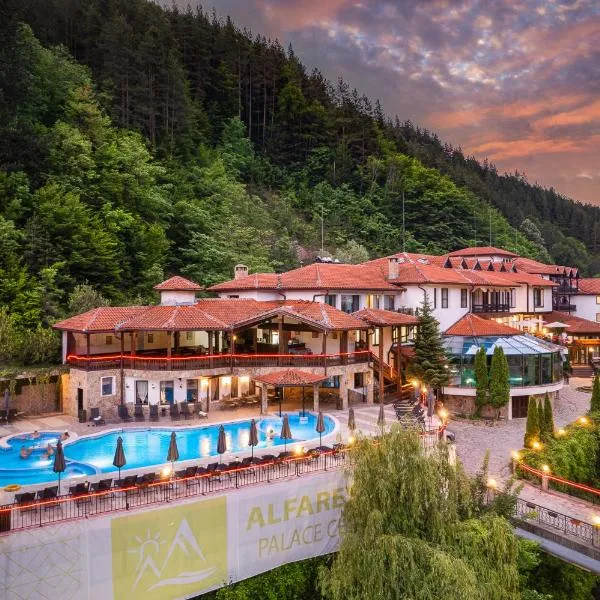 Alfaresort Palace Chiflika，位于Golyama Zhelyazna的酒店
