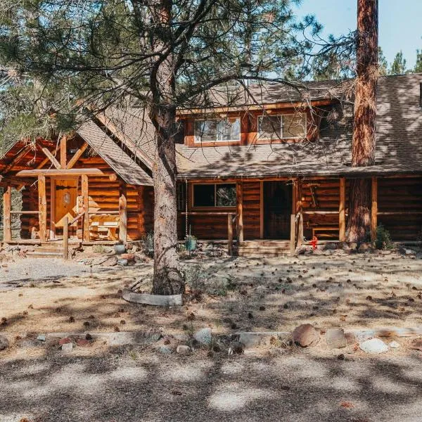 Beautiful Log home outside of Sisters，位于姊妹城的酒店