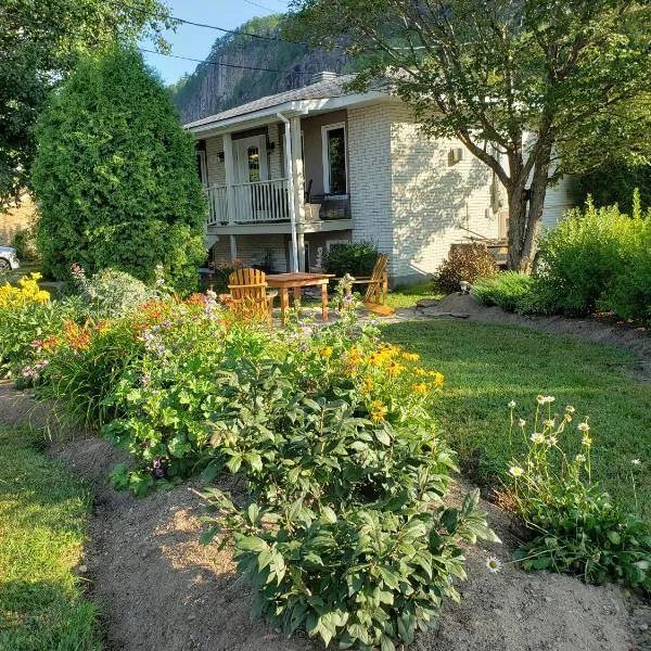 Résidence Touristique Les Bouleaux，位于Petit-Saguenay的酒店