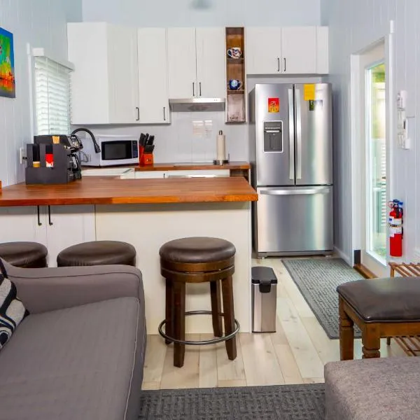 Chims Cabins - Port Alberni，位于艾伯尼港的酒店