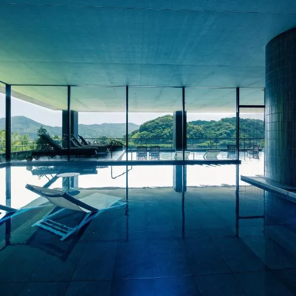 Urari Takeo Garden Terrace Spa Resorts，位于武雄市的酒店
