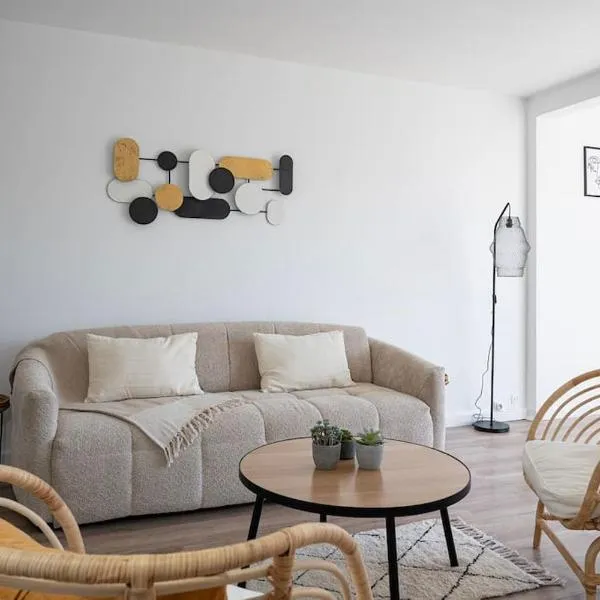 Magnifique appartement au centre de Saint-Tropez ref M3，位于圣特罗佩的酒店