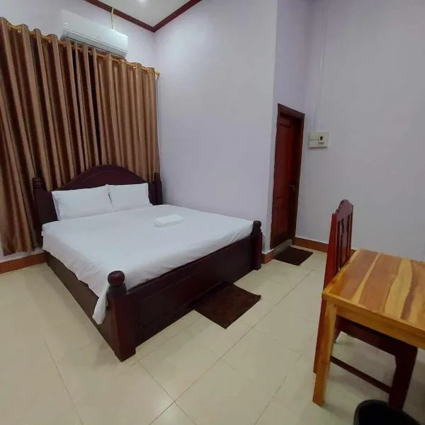 Inthavong Hotel/Guest House，位于万荣的酒店