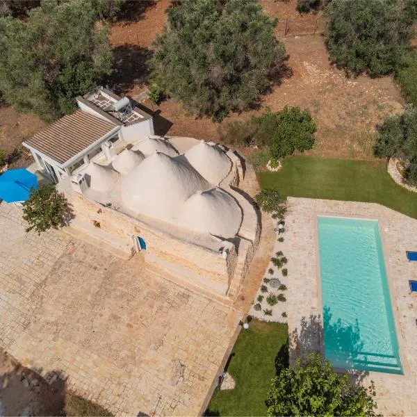 Trullo Tarantini con piscina privata，位于Latiano的酒店