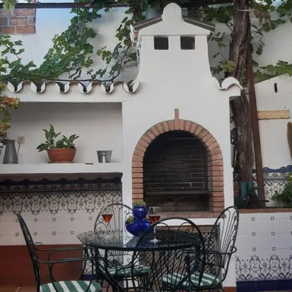 Casa Luciíta: Agradable con chimenea, patio y BBQ.，位于奥亨的酒店