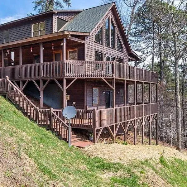 Mistletoe Cabin- Private cabin w views, Hottub, pet friendly，位于墨菲的酒店