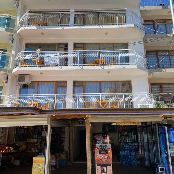 Къща за гости Уют，位于圣弗拉斯的酒店