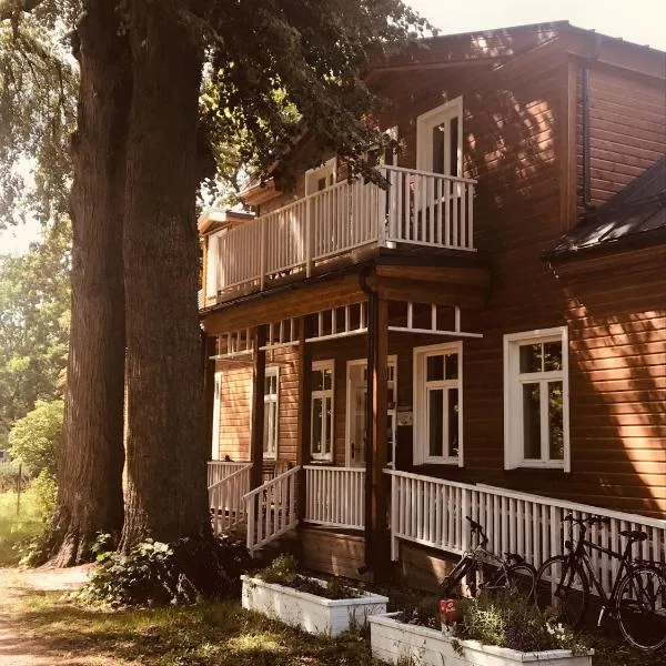 Pērlerada room,位于恩古雷的酒店