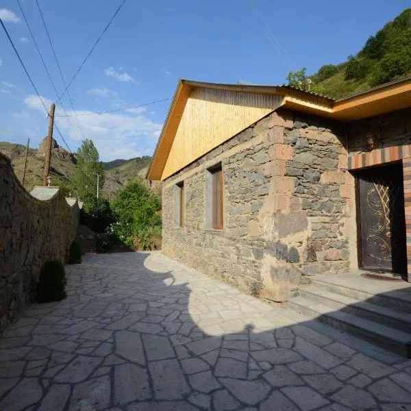 S & M Guest House，位于Hermon的酒店