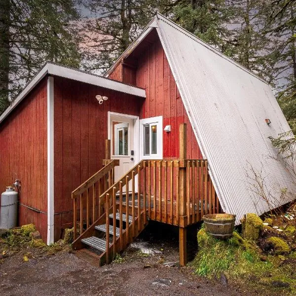 THE SHORELINE CABIN，位于科迪亚克的酒店