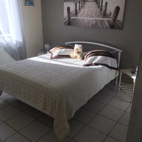 Charmante et agréable chambre dans une villa calme，位于昂德雷济厄布泰翁的酒店