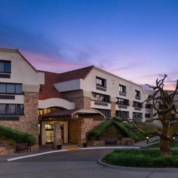 Courtyard by Marriott San Diego Rancho Bernardo，位于伯纳多牧场的酒店