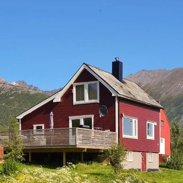 Amazing Home In Sortland With 3 Bedrooms And Wifi，位于Flesnes的酒店