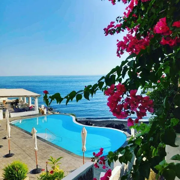 Hotel Villaggio Stromboli - isola di Stromboli，位于斯特龙博利的酒店