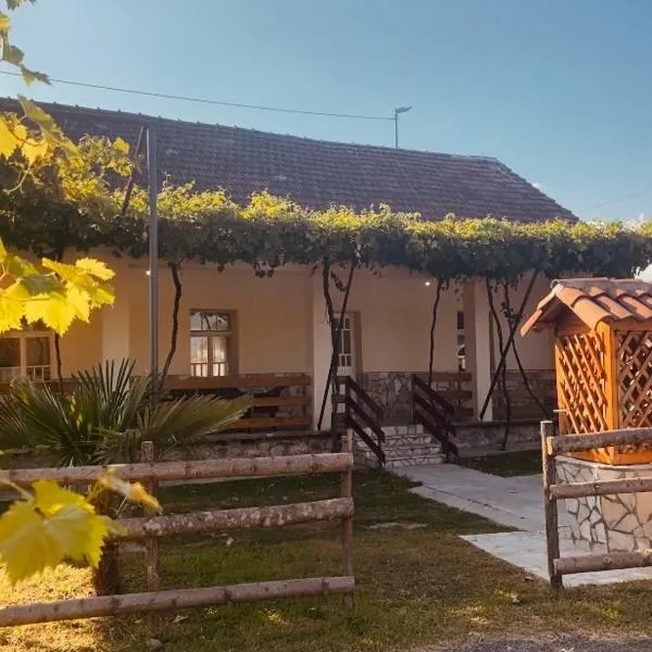 Sweet Home-Skadar Lake，位于Golubovci的酒店