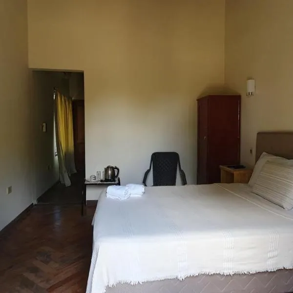 Tower Suites，位于Escobar的酒店