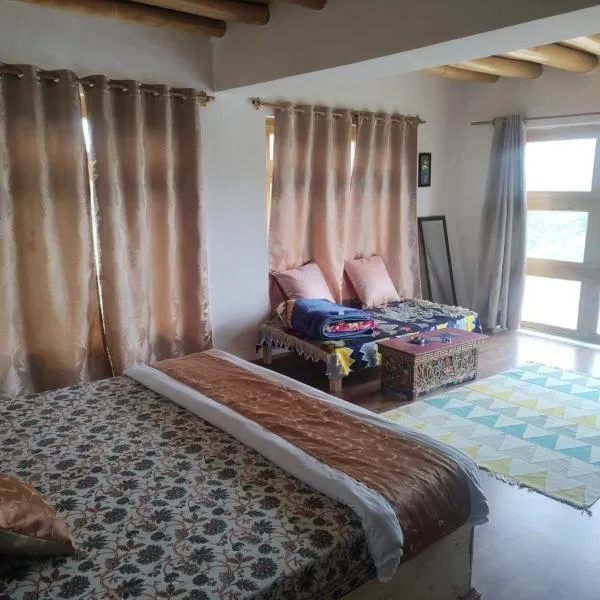 Skara Shangara Homestay，位于列城的酒店