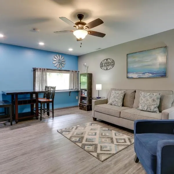 Zanesville Vacation Rental 2 Mi to Downtown!，位于曾斯维尔的酒店