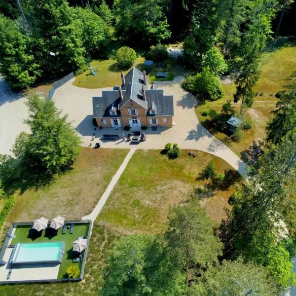 DOMAINE DE MALVAUX - Gîte classé 5 étoiles - 15 personnes - Sologne - Nouan le Fuzelier - Ambassadeur Sologne，位于Nouan-le-Fuzelier的酒店