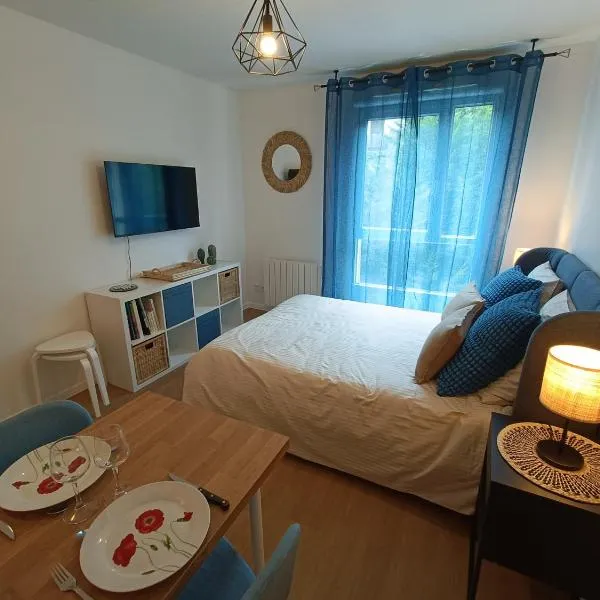 Studio Cosy neuf + lit bébé à 4 minutes RER A，位于蒙泰夫兰的酒店