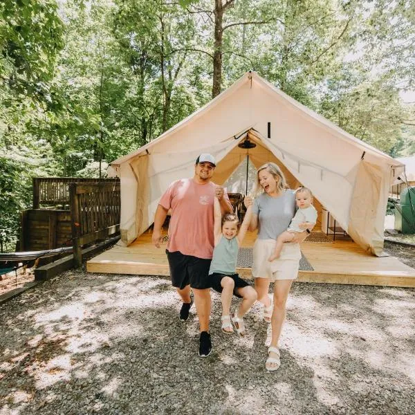 Timberline Glamping at Amicalola Falls，位于道森维尔的酒店