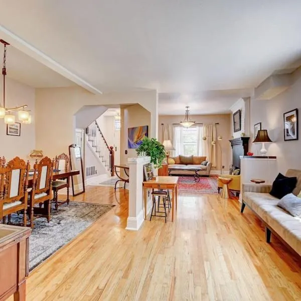 Victorian Manor 1 mile from Downtown Denver!，位于丹佛的酒店