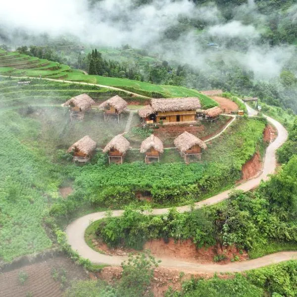 Hoàng Su Phì - Móng Ngựa Homestay,位于河江的酒店