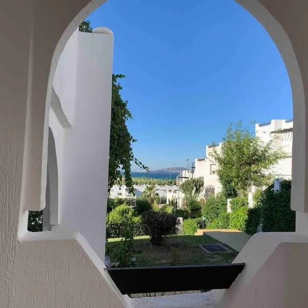 Maison Alcudia Smir, Tetouan, Mer Méditerranée，位于弗尼迪克的酒店